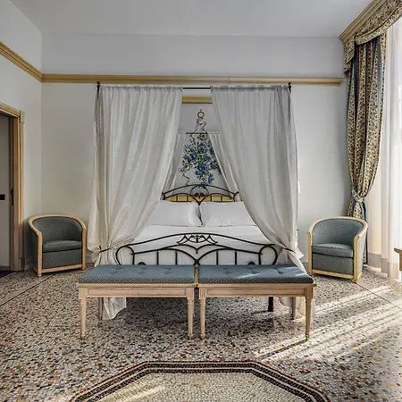 Hotel De La Civitavecchia