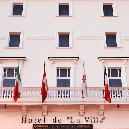 Hotel De La 4*