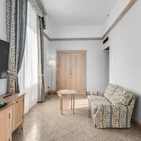 De La 4* Civitavecchia