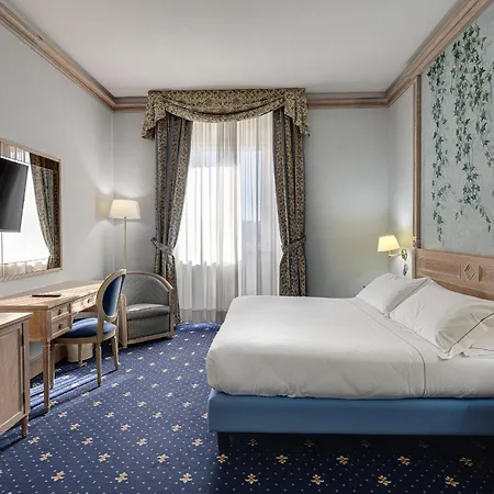 De La Hotell Civitavecchia