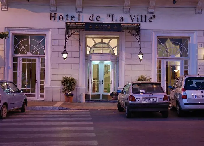 Hotel De La 4*